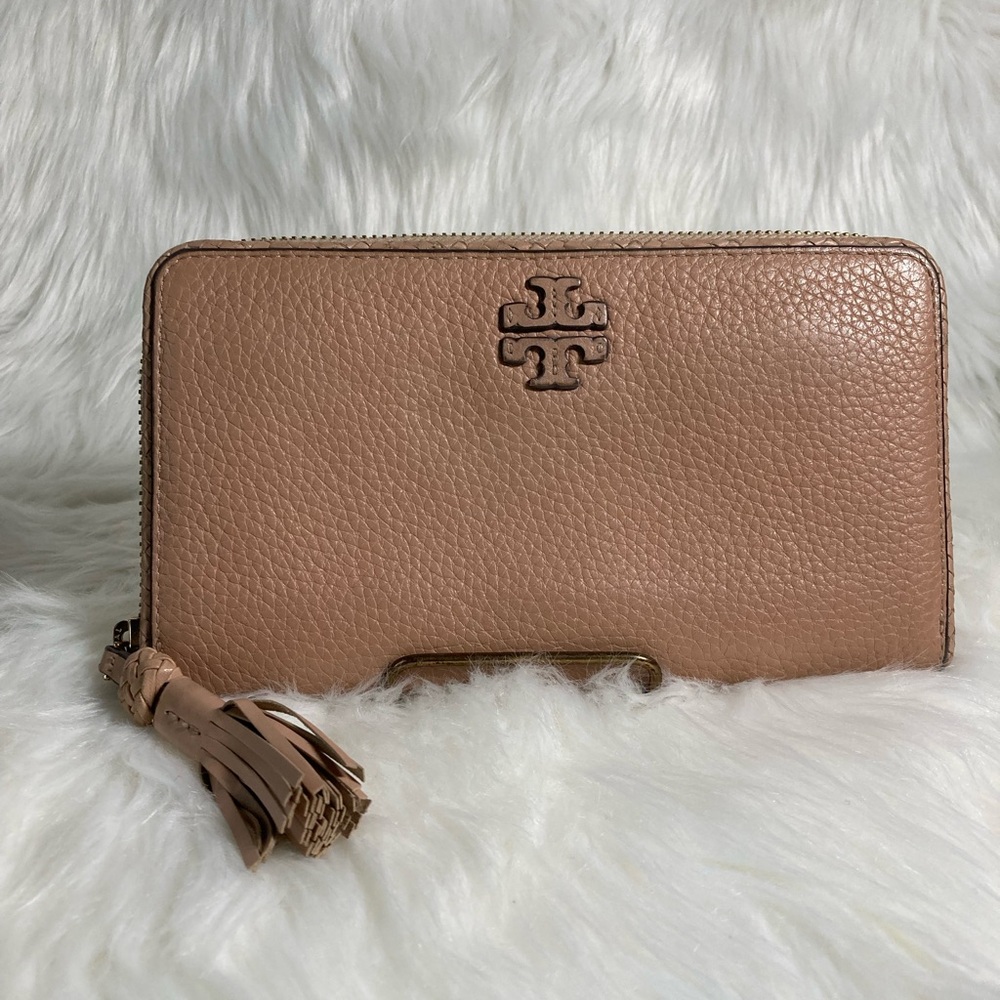 GUC Tory Burch Tan Pebbled Leather Taylor Wallet with Braided Tassel Zipper Pull
